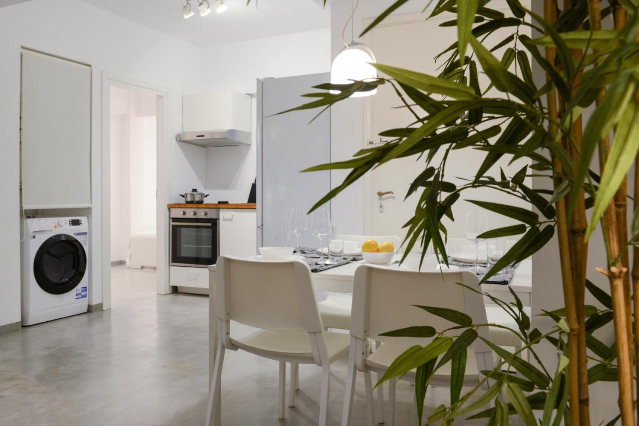 Athens One Apartment By Olala Homes Exteriör bild