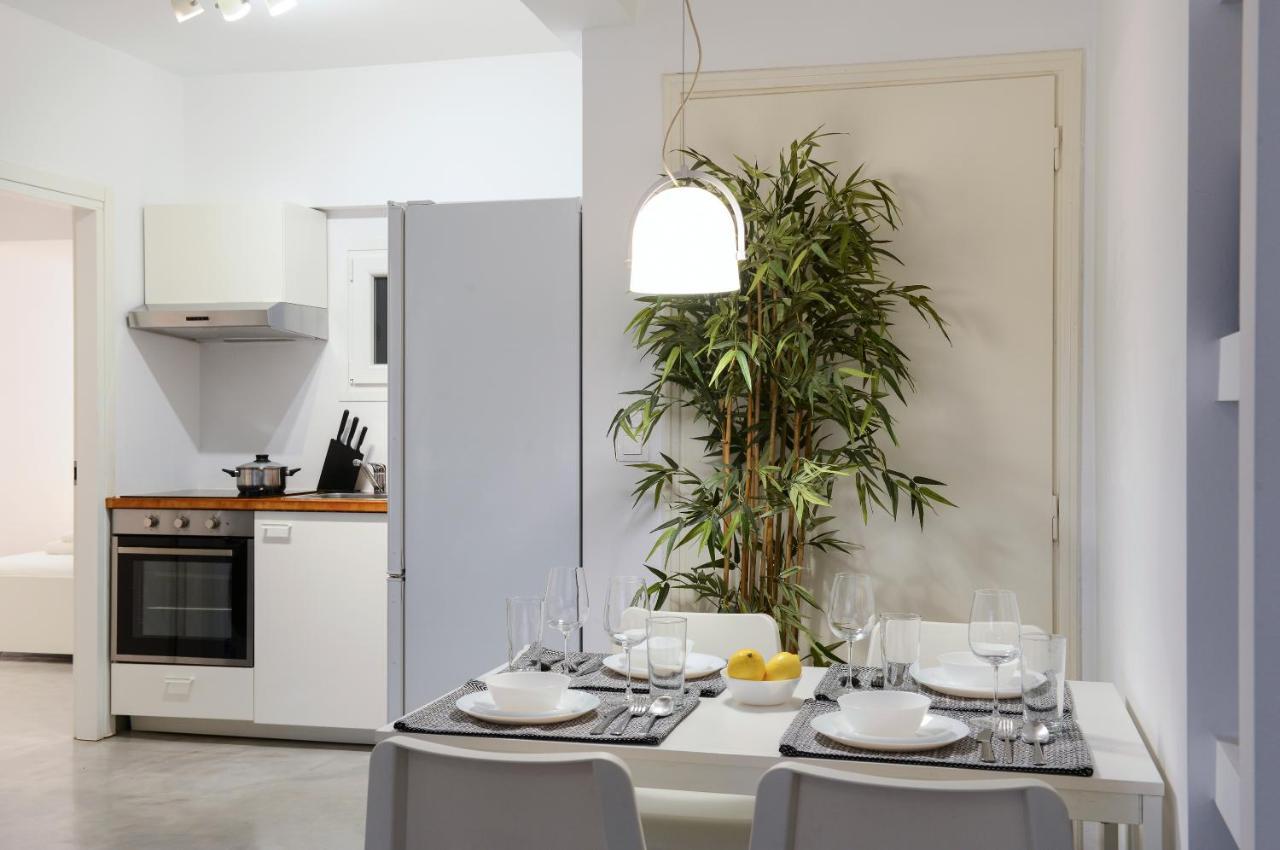 Athens One Apartment By Olala Homes Exteriör bild
